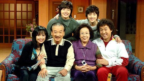 搞笑一家人的歌,笑料百出，温馨满满